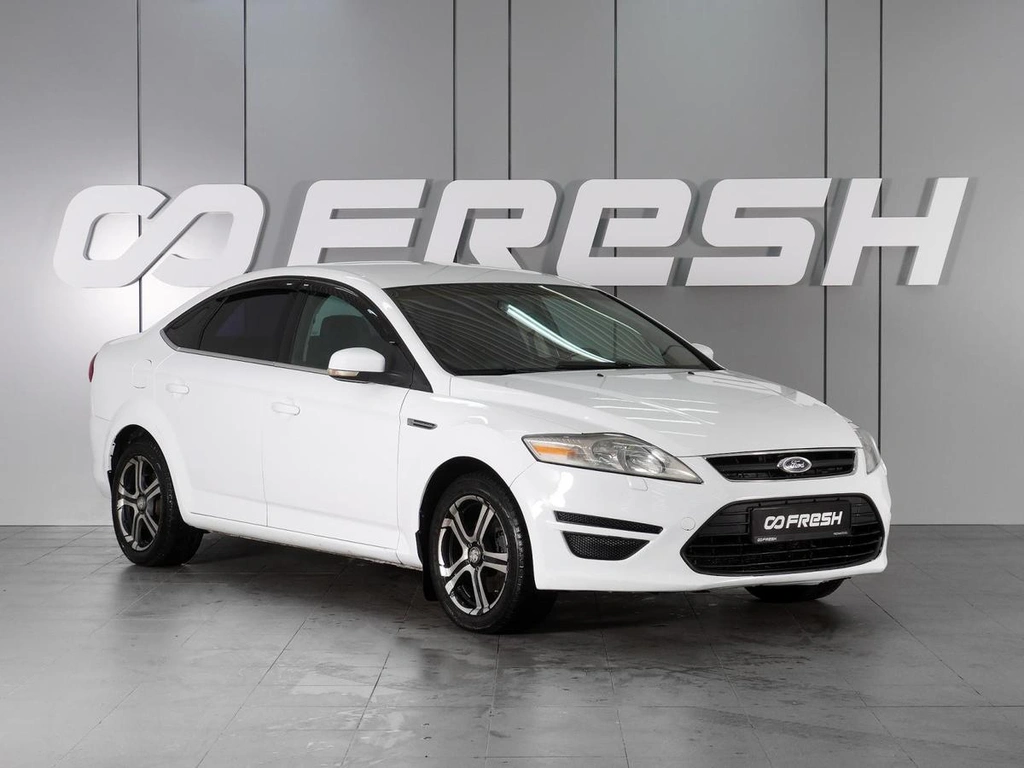 Седан Ford Mondeo 2011 года, 679000 рублей, Красный Пахарь