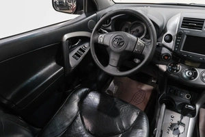 Внедорожник Toyota RAV4 2010 года, 1599000 рублей, Новокузнецк