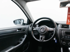 Седан Volkswagen Jetta 2014 года, 990000 рублей, Красноярск