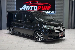 Минивэн Honda Stepwgn Spada 2018 года, 1997000 рублей, Красноярск