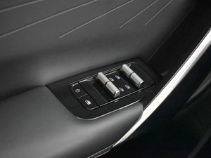 Внедорожник Geely Atlas 2023 года, 2835000 рублей, Казань