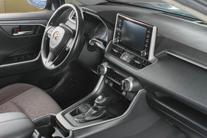 Внедорожник Toyota RAV4 2022 года, 2949000 рублей, Тюмень