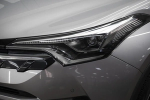 Внедорожник Toyota C-HR 2018 года, 1825000 рублей, Омск