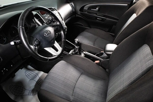 Хетчбэк Kia Ceed 2010 года, 849000 рублей, Сургут