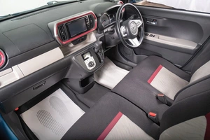 Хетчбэк Toyota Passo 2017 года, 1039000 рублей, Томск