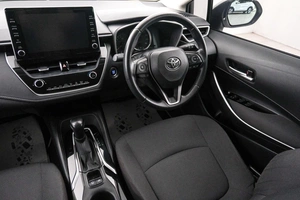 Универсал Toyota Corolla 2019 года, 1890000 рублей, Красноярск