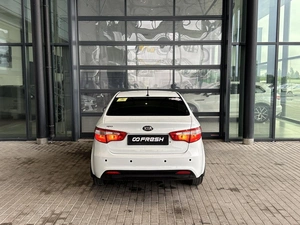 Седан Kia Rio 2013 года, 690000 рублей, Уфа