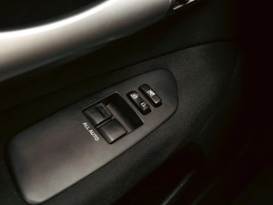 Хетчбэк Toyota Auris 2010 года, 690000 рублей, Краснодар