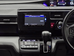 Минивэн Honda Stepwgn 2016 года, 1850000 рублей, Красноярск