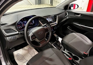 Седан Hyundai Solaris 2017 года, 1280000 рублей, Красноярск