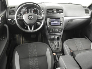 Внедорожник Skoda Yeti 2015 года, 1287200 рублей, Казань