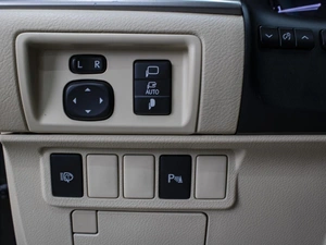 Седан Lexus ES 2014 года, 1990000 рублей, Омск