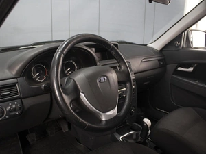 Седан ВАЗ (LADA) Priora 2018 года, 685000 рублей, Омск