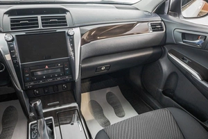 Седан Toyota Camry 2016 года, 2319000 рублей, Барнаул