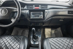 Седан Mitsubishi Lancer 2004 года, 389000 рублей, Барнаул