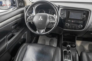 Внедорожник Mitsubishi Outlander 2014 года, 1799000 рублей, Барнаул