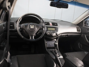 Седан Honda Accord 2006 года, 960000 рублей, Омск