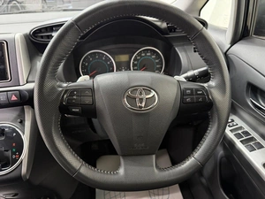 Минивэн Toyota Wish 2010 года, 1199000 рублей, Красноярск