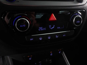 Седан Hyundai Solaris 2018 года, 1239000 рублей, Минеральные Воды