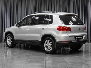 Внедорожник Volkswagen Tiguan 2012 года, 1439000 рублей, Тюмень