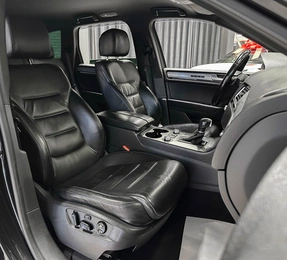 Внедорожник Volkswagen Touareg 2016 года, 2697000 рублей, Красноярск