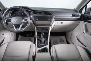 Внедорожник Volkswagen Tiguan 2018 года, 3159000 рублей, Томск