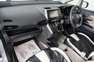 Минивэн Toyota Wish 2016 года, 1899000 рублей, Красноярск