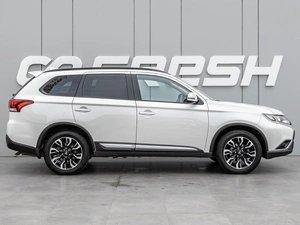 Внедорожник Mitsubishi Outlander 2021 года, 2370000 рублей, Краснодар