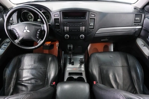 Внедорожник Mitsubishi Pajero 2011 года, 1779000 рублей, Омск