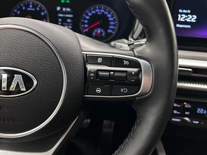 Седан Kia K5 2019 года, 2499000 рублей, Красноярск