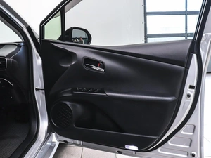 Лифтбек Toyota Prius 2017 года, 2080000 рублей, Красноярск