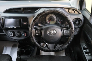 Хетчбэк Toyota Vitz 2019 года, 1019000 рублей, Омск