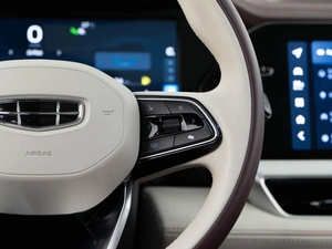 Внедорожник Geely Monjaro 2023 года, 3312444 рублей, Москва