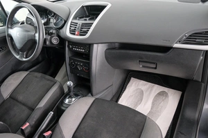 Хетчбэк Peugeot 207 2008 года, 439000 рублей, Красноярск