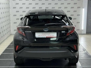 Внедорожник Toyota C-HR 2018 года, 1957000 рублей, Красноярск