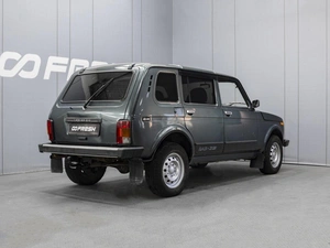 Внедорожник ВАЗ (LADA) 4x4 (Нива) 2009 года, 310000 рублей, Омск