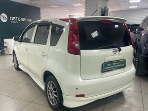 Хетчбэк Nissan Note 2011 года, 700000 рублей, Ачинск