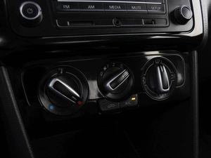 Седан Volkswagen Polo 2017 года, 880000 рублей, Волгоград