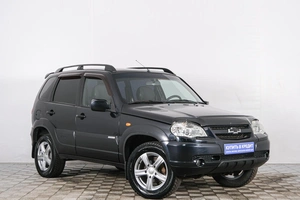 Внедорожник Chevrolet Niva 2011 года, 649000 рублей, Красноярск