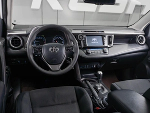 Внедорожник Toyota RAV4 2017 года, 2769000 рублей, Тюмень