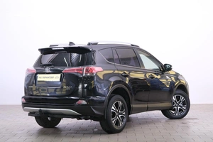Внедорожник Toyota RAV4 2016 года, 2599000 рублей, Омск