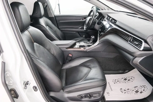 Седан Toyota Camry 2020 года, 3599000 рублей, Красноярск