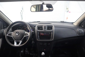 Хэтчбек Renault Sandero 2018 года, 920000 рублей, Орёл