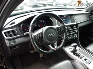 Седан Kia Optima 2017 года, 2370000 рублей, Владимир