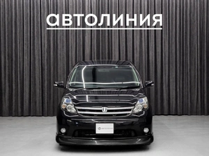 Минивэн Toyota Isis 2012 года, 1270000 рублей, Красноярск