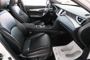 Внедорожник Infiniti QX50 2018 года, 3289000 рублей, Омск