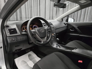 Седан Toyota Avensis 2011 года, 1100000 рублей, Красноярск