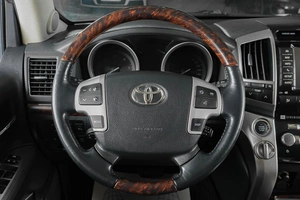 Внедорожник Toyota Land Cruiser 2013 года, 3999000 рублей, Тюмень