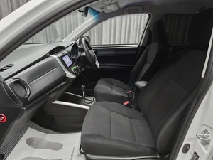 Универсал Toyota Corolla Fielder 2014 года, 959000 рублей, Красноярск