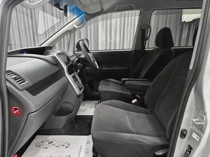 Минивэн Toyota Noah 2009 года, 1120000 рублей, Красноярск
